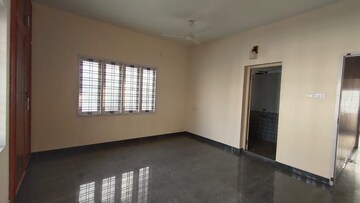 Room in 6+ BHK Independent House at Panampilly Nagar – for Sale