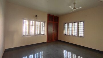 Room in 6+ BHK Independent House at Panampilly Nagar – for Sale