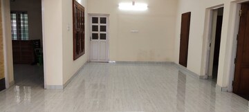Room in 6+ BHK Independent House at Panampilly Nagar – for Sale