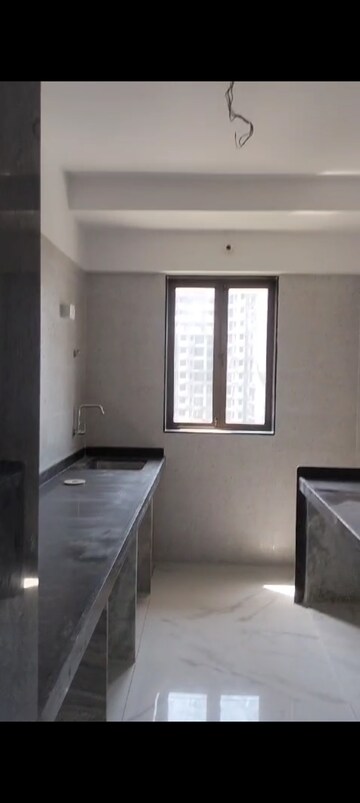 Room in 2 BHK Apartment at Anant Tara, Kandivali West – for Rent