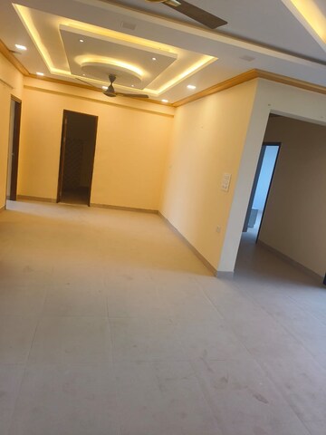 Room in 4 BHK Apartment at Krishnarajapuram – for Rent