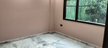 Room in 3 BHK Builder Floor at Chattarpur – for Rent