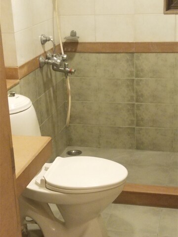Bathroom in 4 BHK Apartment at L&T Emerald Isle, Powai – for Sale