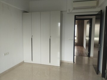 Room in 4 BHK Apartment at L&T Emerald Isle, Powai – for Sale