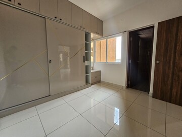Room in 2 BHK Apartment at Prestige Finsbury Park Hyde, Bagaluru  – for Rent