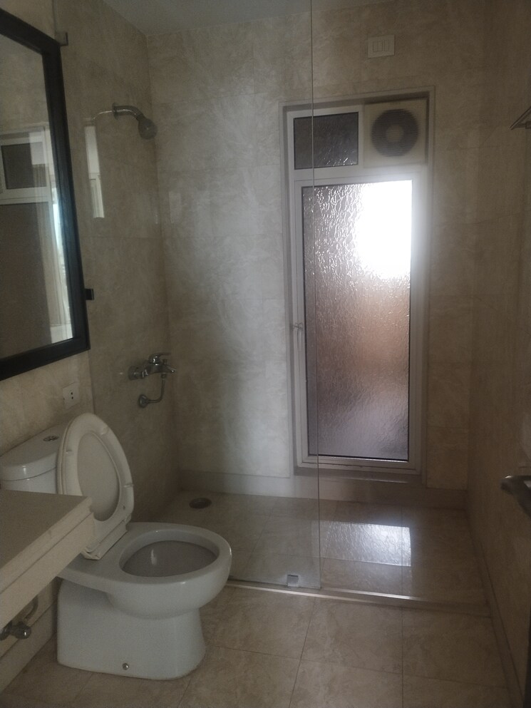 Bathroom, l-t-emerald-isle 4 Bedroom 1954 Sq.Ft. Apartment In Powai Mumbai 8328870