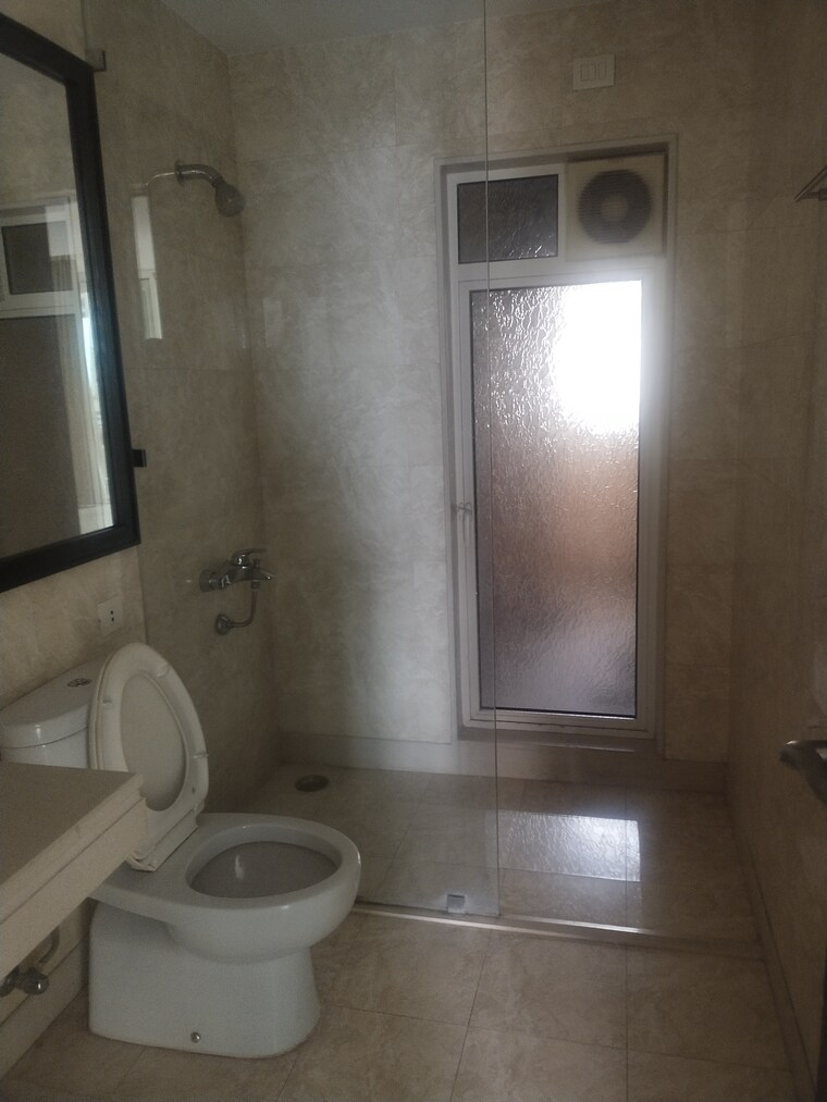 Bathroom, l-t-emerald-isle 4 Bedroom 1954 Sq.Ft. Apartment In Powai Mumbai 8328870