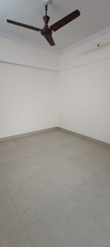Room in 2 BHK Apartment at Hill Palace CHS Ltd, Pokhran Road No 1 – for Rent