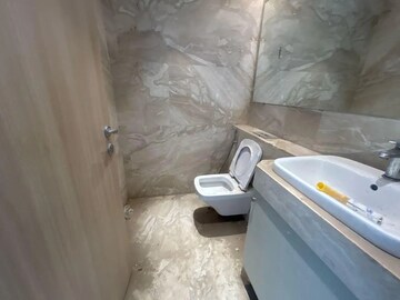 Bathroom in 5 BHK Apartment at Rustomjee Crown, Prabhadevi – for Rent