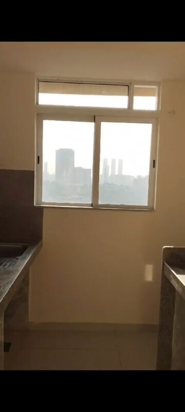 Room in 1 BHK Apartment at Godrej Nest Kandivali, Kandivali East – for Rent