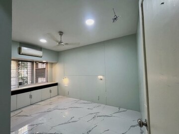 Room in 2 BHK Apartment at Asha Nagar CHS, Mulund West – for Rent