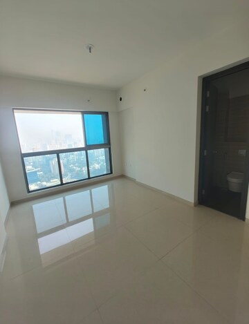 Master Bedroom in 3 BHK Apartment at Rajesh Raj Infinia, Malad West – for Rent