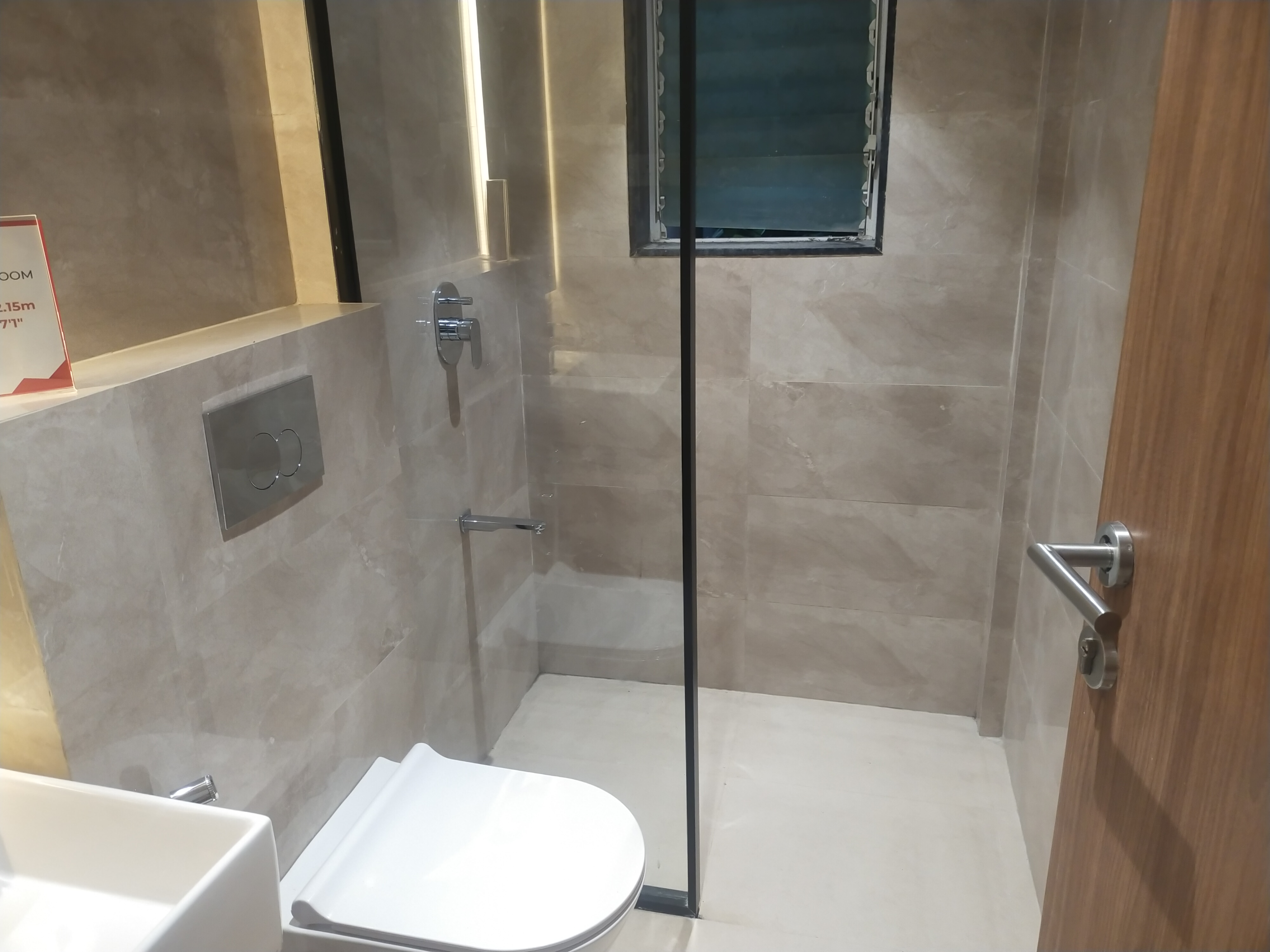 3 BHK + Study Room,Extra Room Apartment For Sale in L&T Emerald Isle