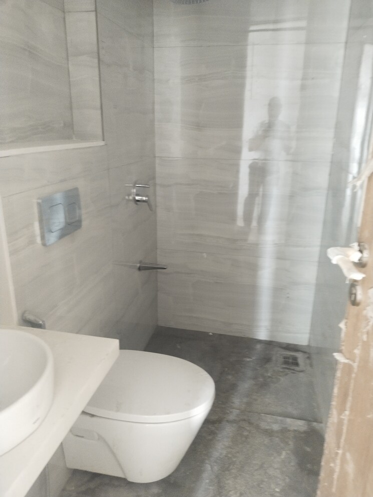 Bathroom, lake-home-complex 2 Bedroom 989 Sq.Ft. Apartment In Andheri East Mumbai 8328969