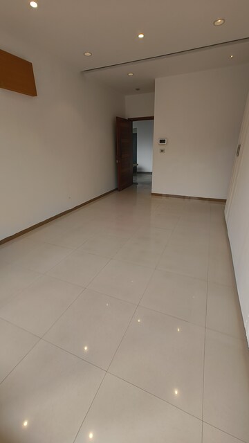 Room in 3 BHK Apartment at Pareena Coban Residences, Sector 99a – for Sale