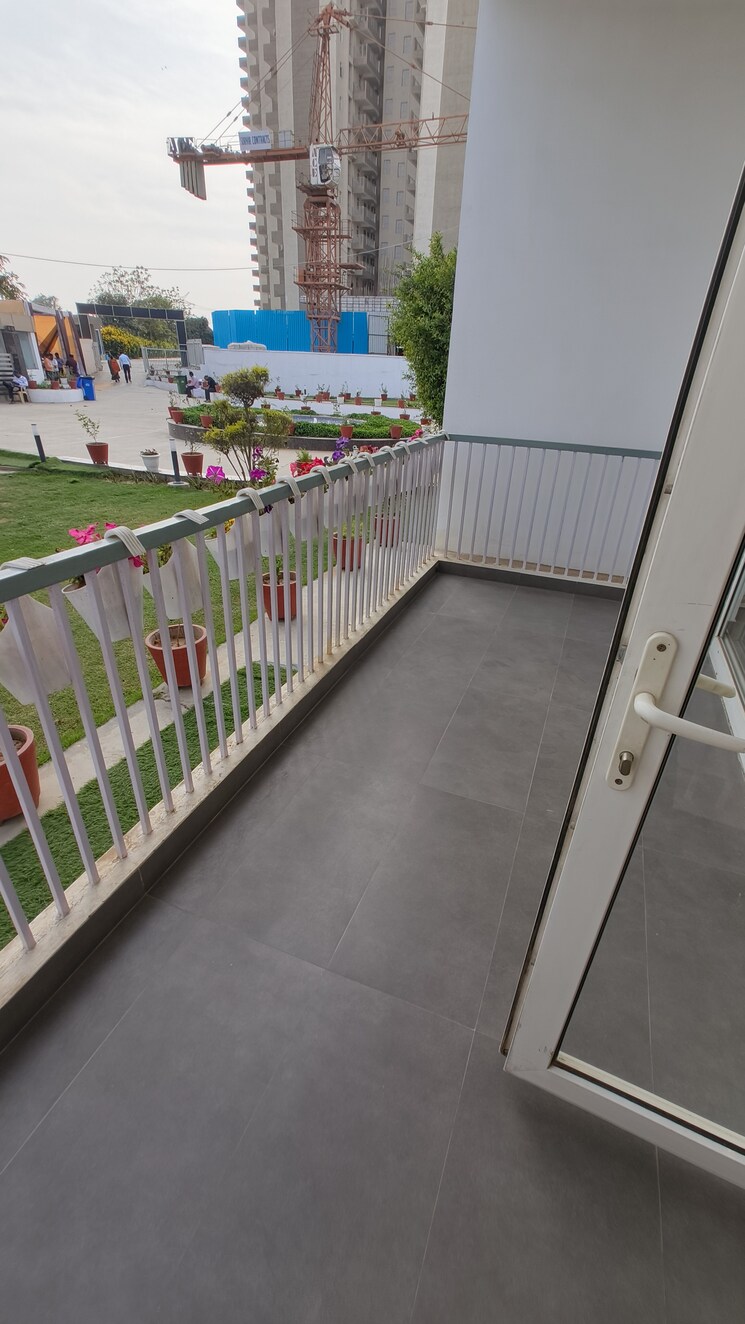 Balcony, pareena-coban-residences 3 Bedroom 1997 Sq.Ft. Apartment In Sector 99a Gurgaon 8328985