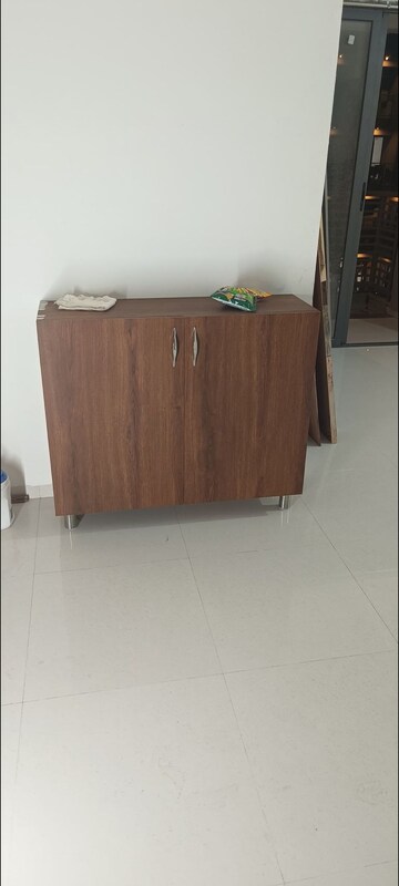 Furnished Amenities in 3 BHK Apartment at Gandhinagar Mahudi Main Road – for Rent