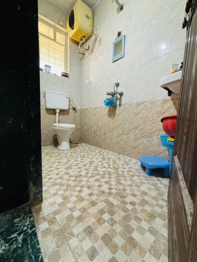 Bathroom, wadmukhwadi 2 Bedroom 720 Sq.Ft. Apartment In Wadmukhwadi Pune 8328979