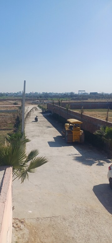  Plot For Sale in Jewar