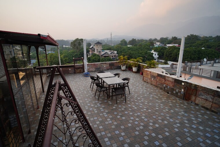 Balcony, malsi 6+ Bedroom 560 Sq.Yd. Builder Floor In Malsi Dehradun 8329082