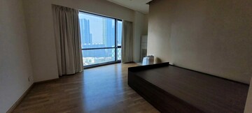 Room in 3 BHK Apartment at Lodha World View, Worli – for Rent