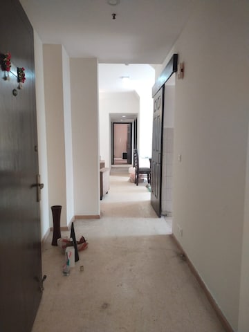 Building Lobby in 3 BHK Apartment at Unitech Fresco, Sector 50 – for Rent