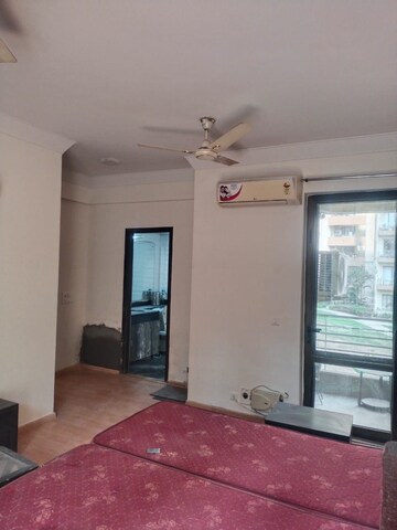 Room in 3 BHK Apartment at Unitech Fresco, Sector 50 – for Rent