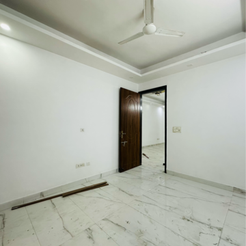 Room in 3 BHK Builder Floor at Saket – for Rent