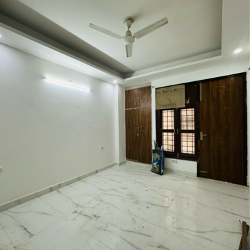 Room in 3 BHK Builder Floor at Saket – for Rent