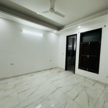 Room in 3 BHK Builder Floor at Saket – for Rent