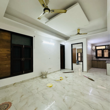 Room in 3 BHK Builder Floor at Saket – for Rent