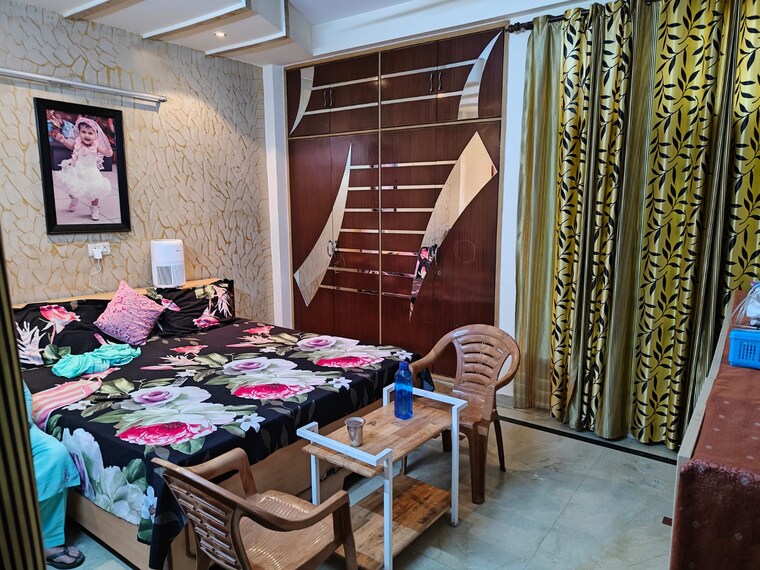 Bedroom, chander nagar 4 Bedroom 3150 Sq.Ft. Builder Floor In Chander Nagar Ghaziabad 8329202