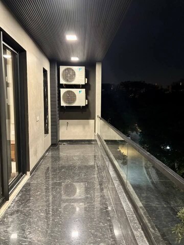Building Lobby in 1 RK Builder Floor at Dlf Cyber City, Sector 24 – for Rent