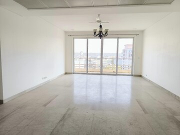 Room in 4 BHK Apartment at Abw La Lagune, Sector 54 – for Rent