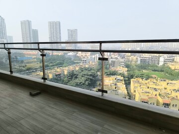Swimming Pool in 3.5 BHK Apartment at M3M Golf Estate, Sector 65 – for Rent
