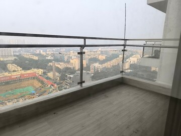 Swimming Pool in 3.5 BHK Apartment at M3M Golf Estate, Sector 65 – for Rent
