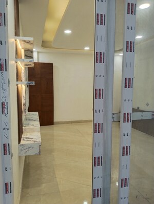 Building Lobby in 4 BHK Builder Floor at Sector 29 – for Sale
