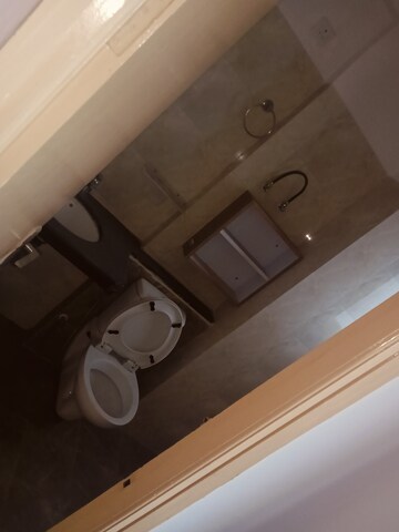 2 BHK Apartment For Rent in Wave Executive Floors, Wave City