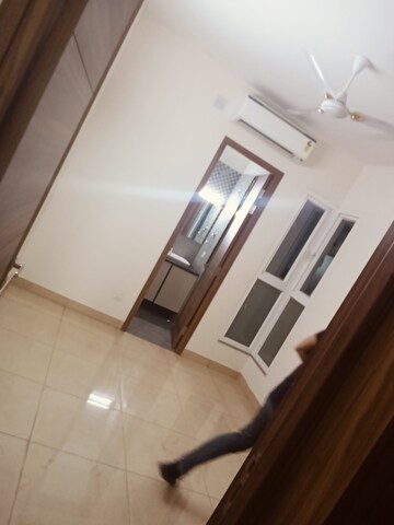 Furnished Amenities in 4 BHK Apartment at Uchdpl Veridia Oakwood Enclave, Wave City – for Rent