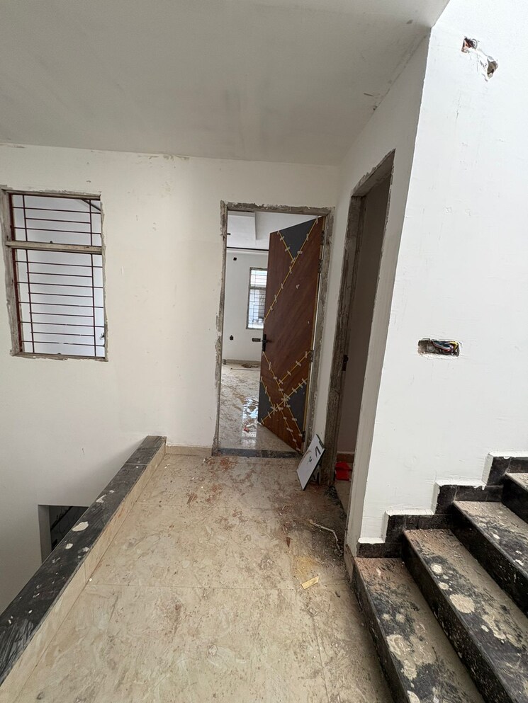undefined, indira nagar 4 Bedroom 1200 Sq.Ft. Villa In Indira Nagar Lucknow 8329272