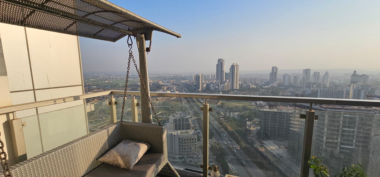 3 BHK + Servant Room Apartment For Sale in M3M Latitude