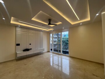 Room in 3 BHK Builder Floor at Sunstar Floors, Sector 51 – for Rent