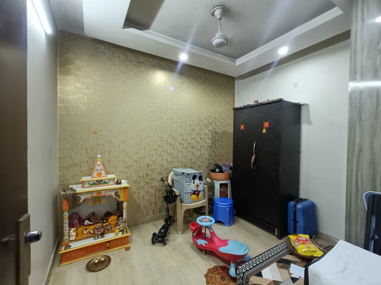 Living Room, uttam nagar west 3 Bedroom 78 Sq.Yd. Builder Floor In Uttam Nagar West Delhi 8329319
