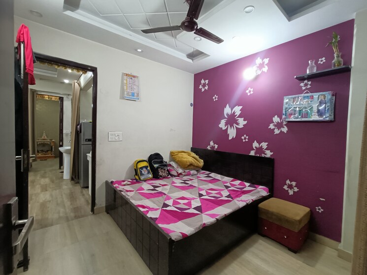 Bedroom, uttam nagar west 3 Bedroom 78 Sq.Yd. Builder Floor In Uttam Nagar West Delhi 8329319