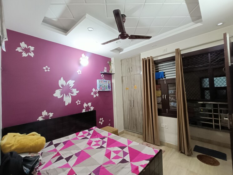 Bedroom, uttam nagar west 3 Bedroom 78 Sq.Yd. Builder Floor In Uttam Nagar West Delhi 8329319