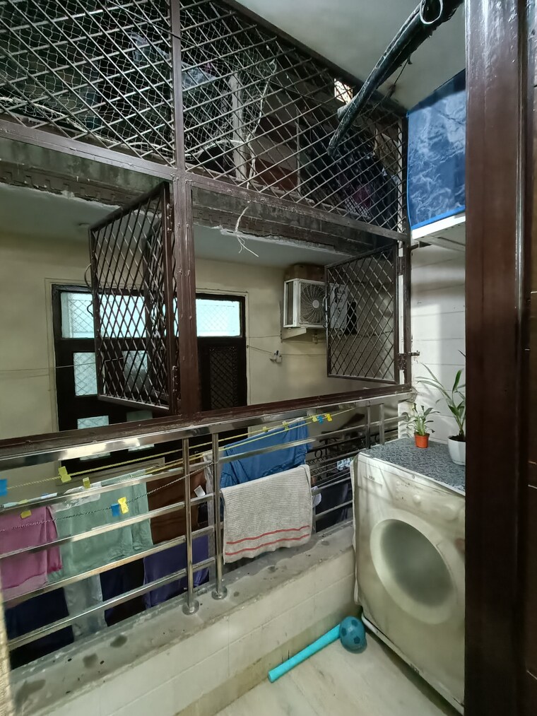 Balcony, uttam nagar west 3 Bedroom 78 Sq.Yd. Builder Floor In Uttam Nagar West Delhi 8329319