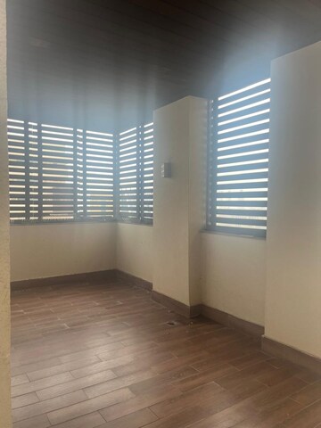 Room in 3 BHK Builder Floor at Green Wood City, Sector 45 – for Rent