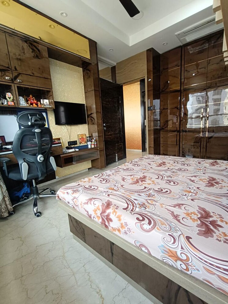 Master Bedroom, reshma-apartment-santacruz 4 Bedroom 1650 Sq.Ft. Apartment In Santacruz West Mumbai 8329344