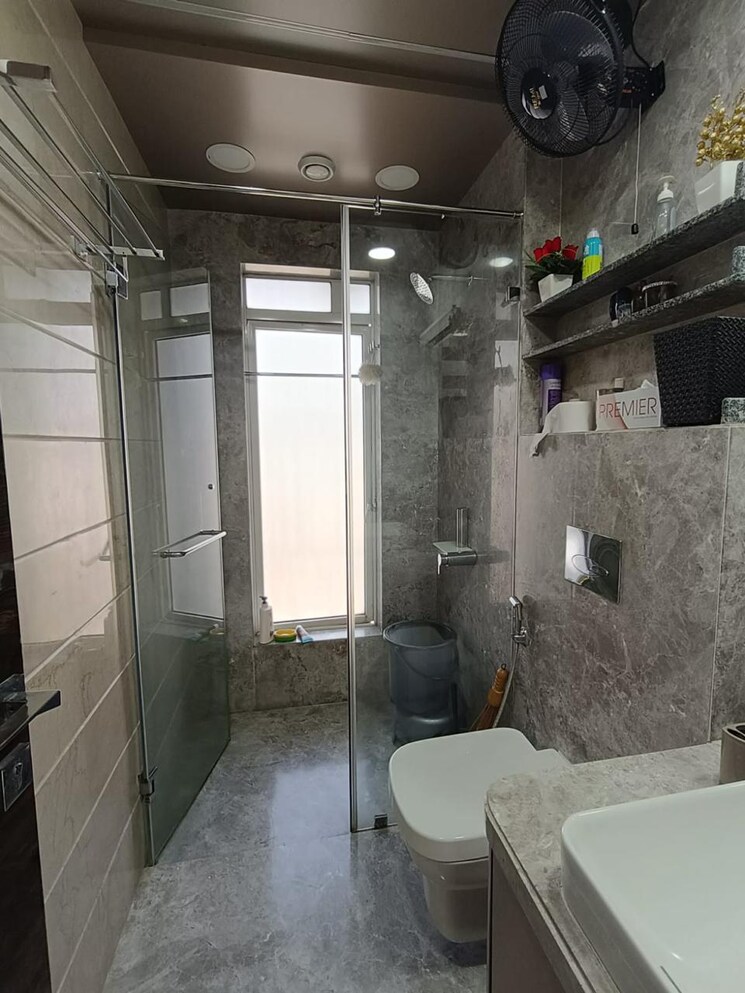 Bathroom, reshma-apartment-santacruz 4 Bedroom 1650 Sq.Ft. Apartment In Santacruz West Mumbai 8329344