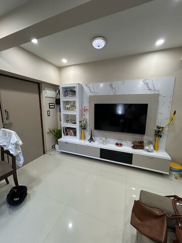 2 BHK Apartment For Sale in Shapoorji Pallonji Vicinia, Powai